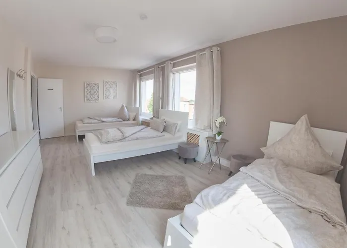 Joel Living Apartment